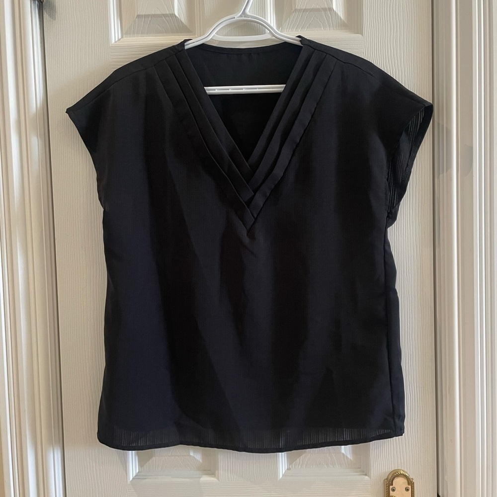 Black shirt